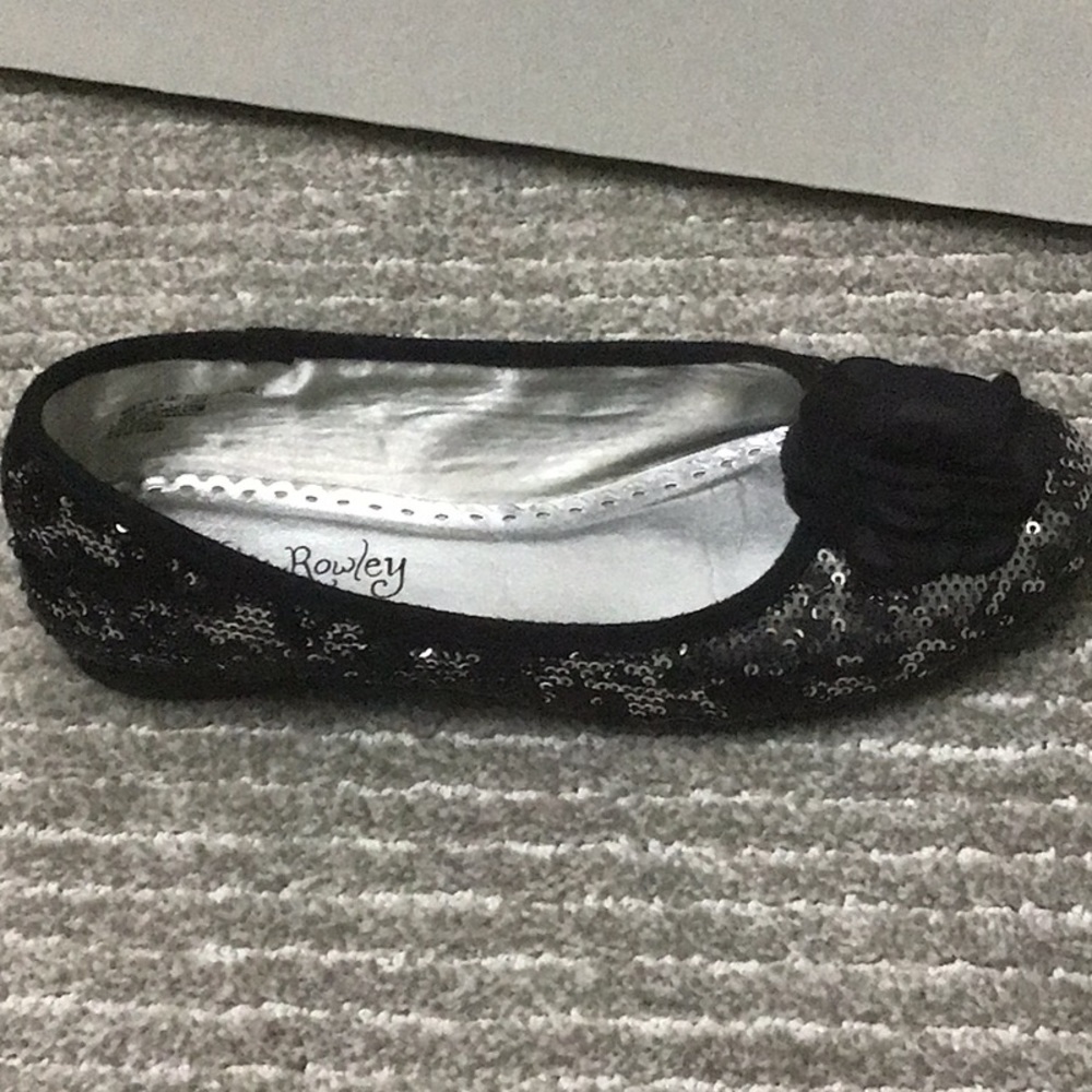 Flats - Picture 2 of 4